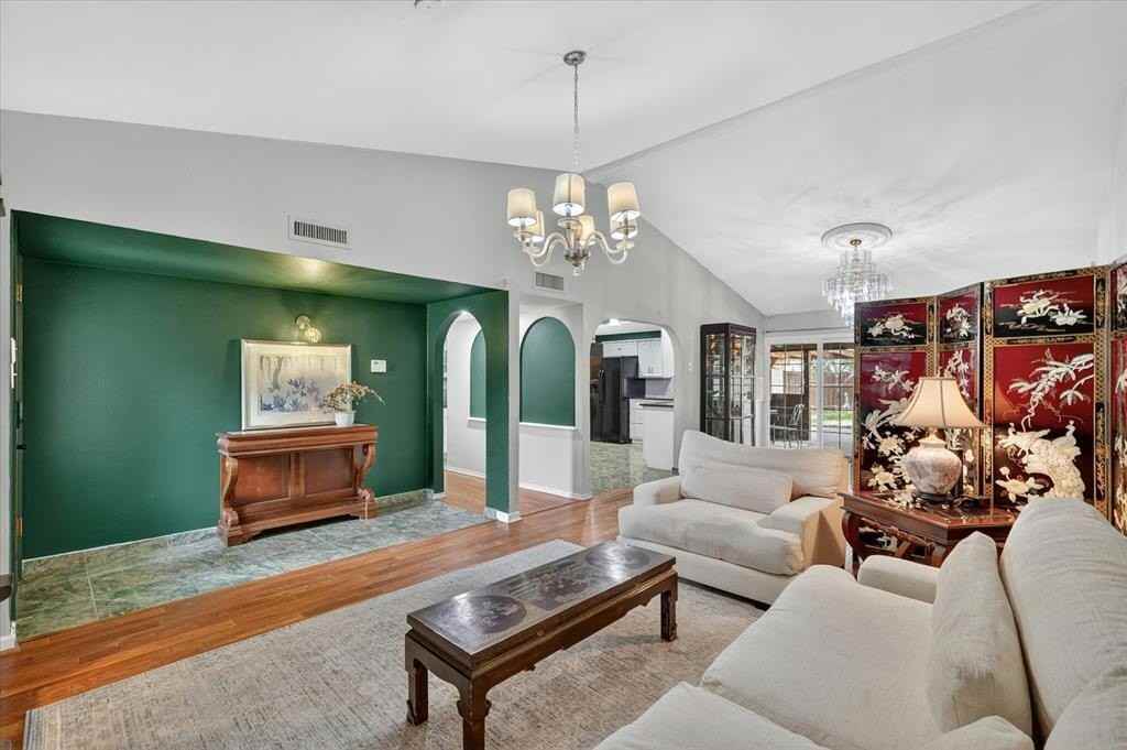 3325 High Plateau Dr - Photo 4 of 31