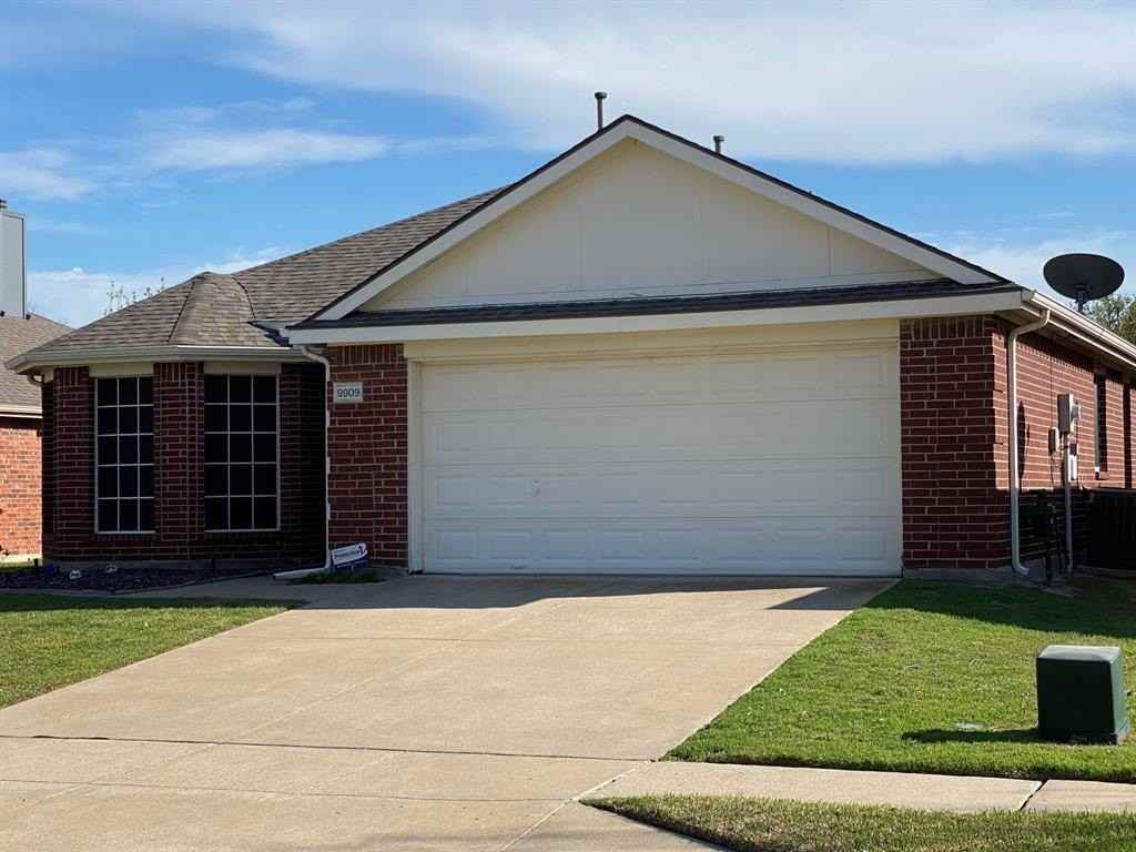 9909 Carter Dr - Photo 3 of 38