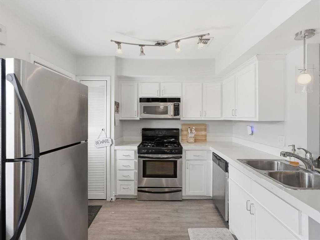 4115 Bowser Ave #6 - Photo 7 of 18
