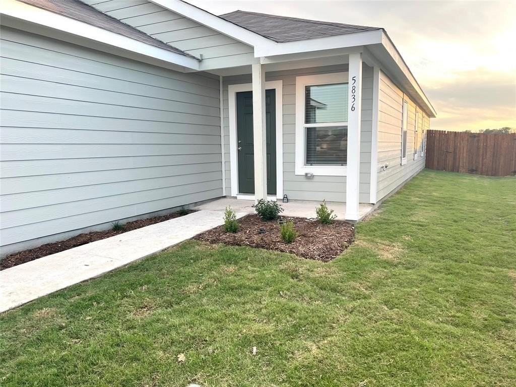 5836 Timber Point Dr - Photo 3 of 20