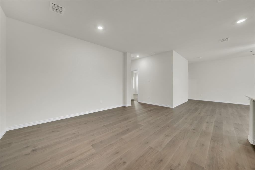 2044 Hearn Dr - Photo 6 of 30