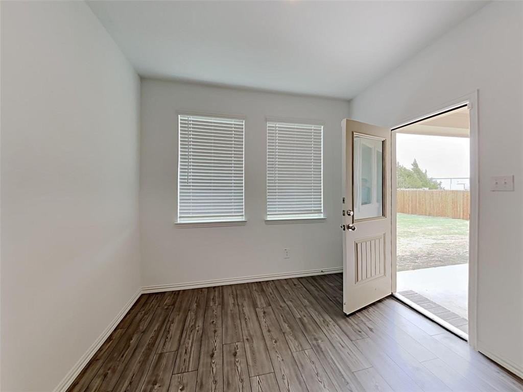 629 Fitzroy Ln - Photo 6 of 18