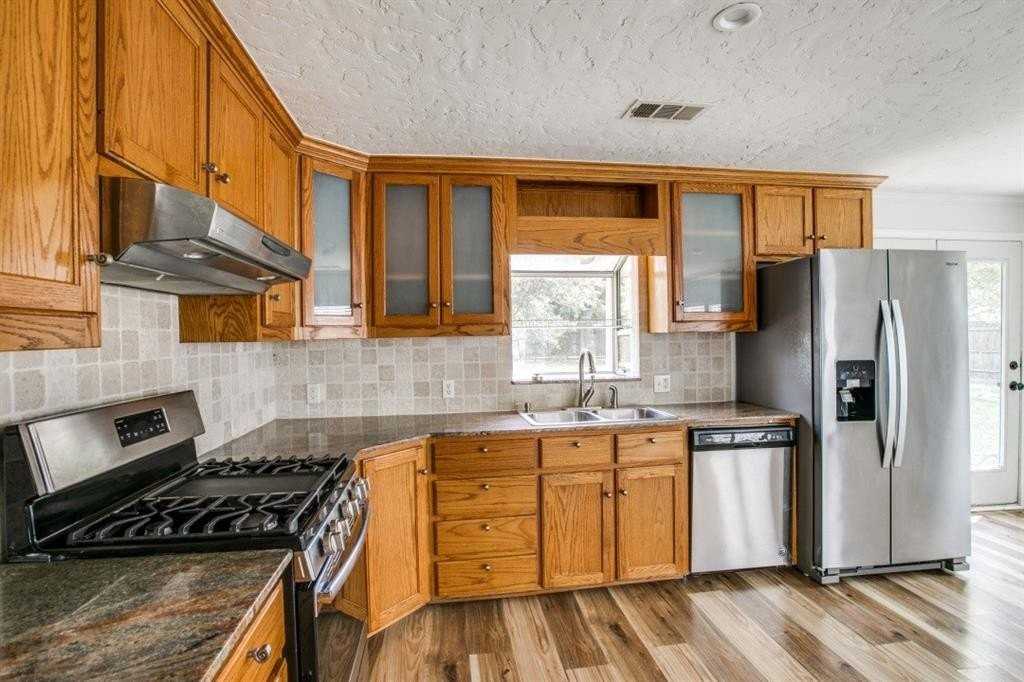 508 N Pine St - Photo 7 of 12