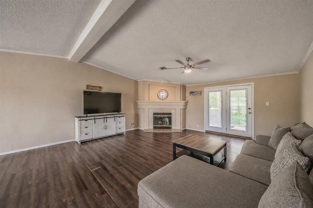 8636 County Road 148 - Photo 2 of 21