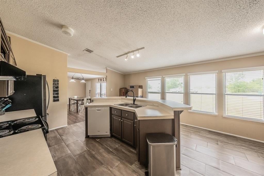 8636 County Road 148 - Photo 4 of 21