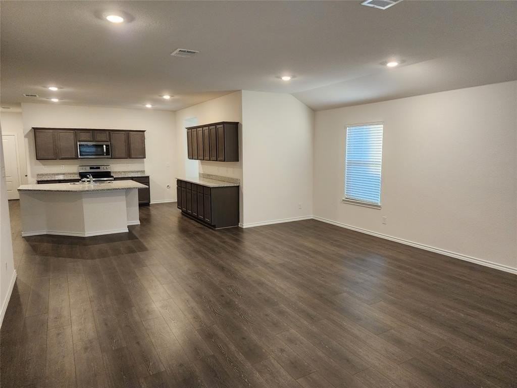 100 Stovall Ln - Photo 7 of 18