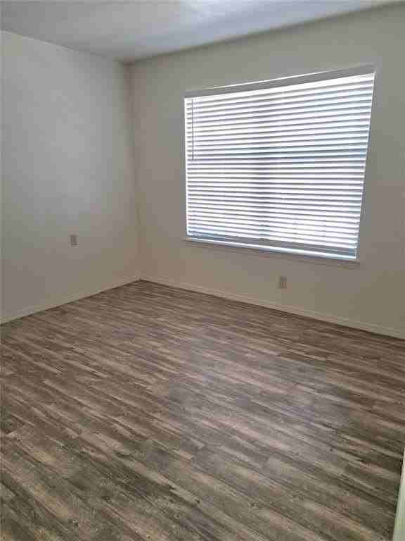 1304 Halsell St #111 - Photo 5 of 8