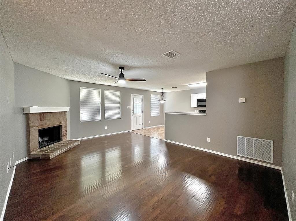 1412 Anna Lea Ln - Photo 4 of 17
