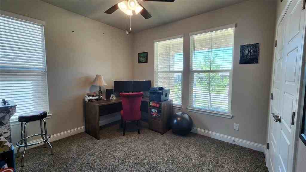 2221 Redwing Dr - Photo 5 of 35