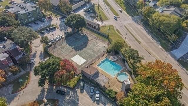 9801 Walnut St #A305 - Photo 5 of 18