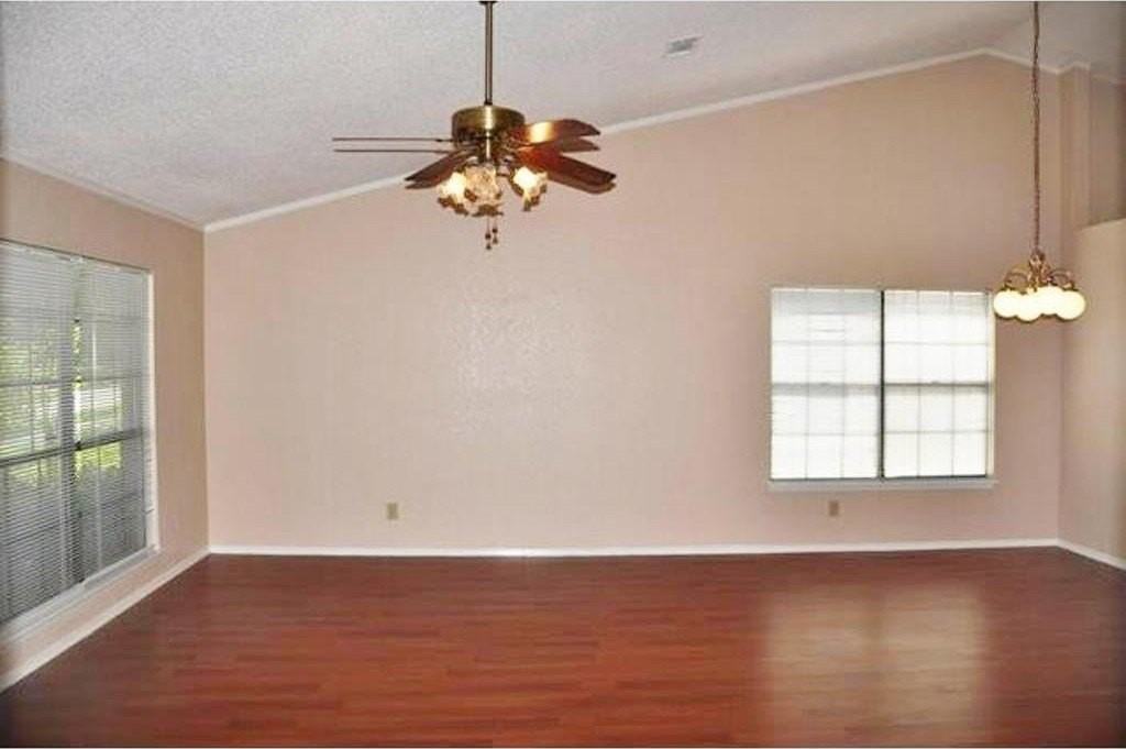 4429 Seville Ln - Photo 3 of 17