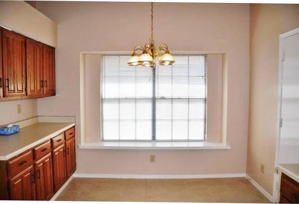 4429 Seville Ln - Photo 5 of 17