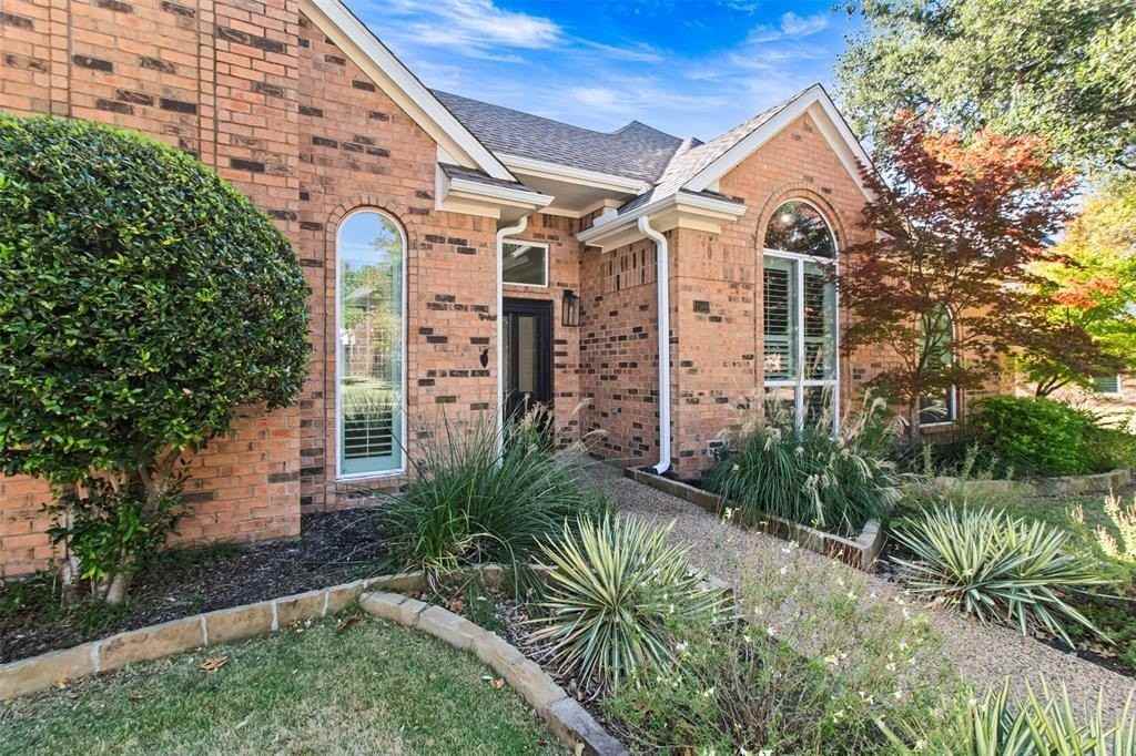 2500 Redfield Dr - Photo 2 of 40