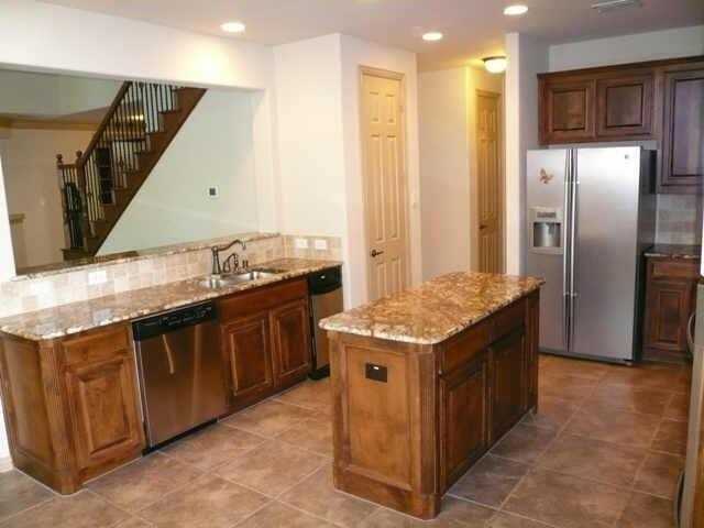 910 Redbird Ln - Photo 4 of 17
