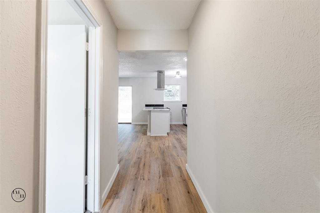 2318 May Ln - Photo 3 of 16