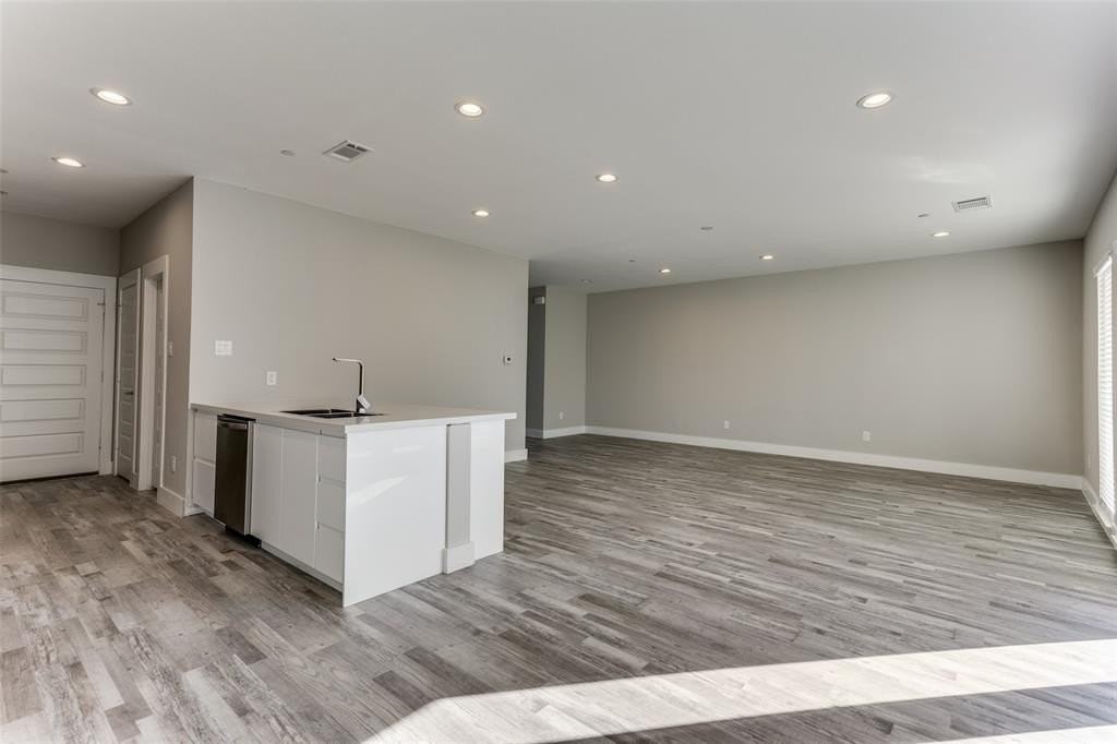 3029 Mayeda Cir - Photo 4 of 8