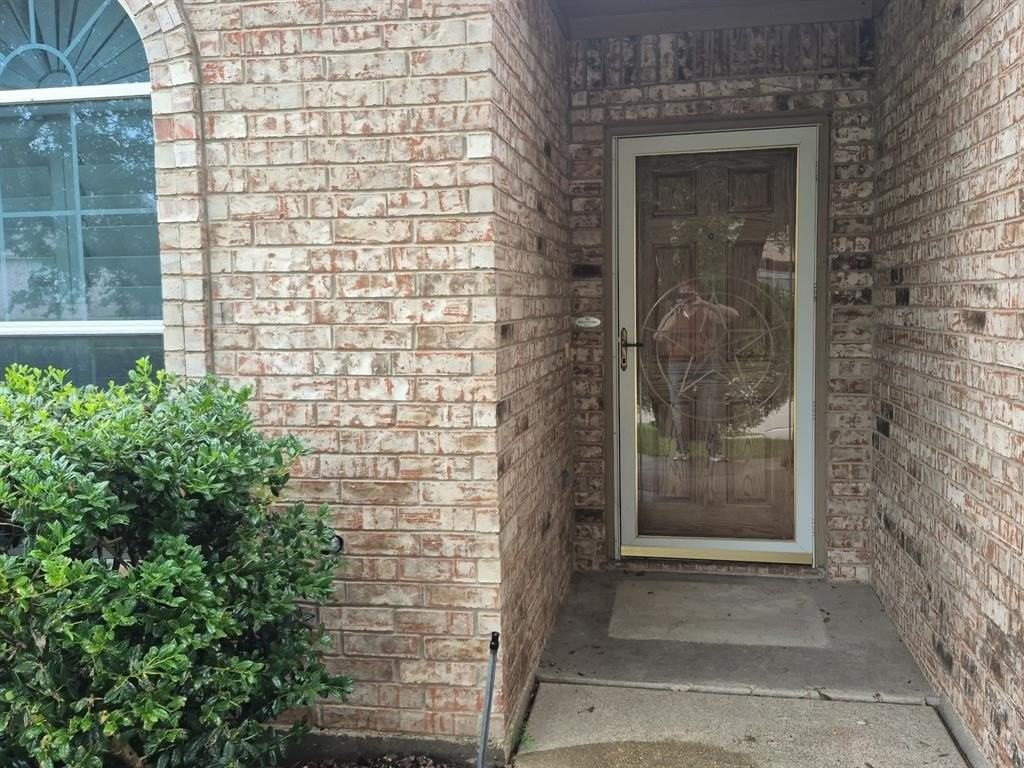 7205 Hogan Dr - Photo 2 of 21