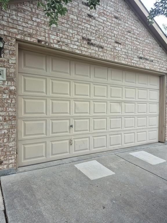 7205 Hogan Dr - Photo 3 of 21