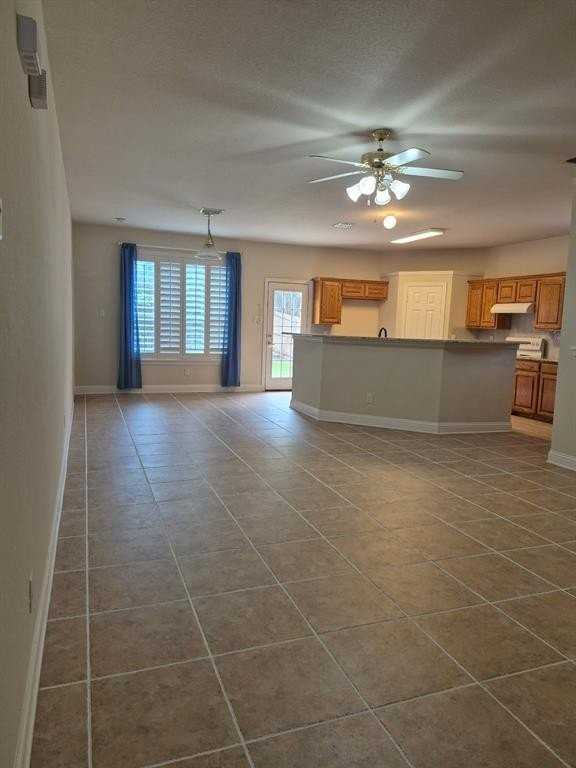 7205 Hogan Dr - Photo 5 of 21