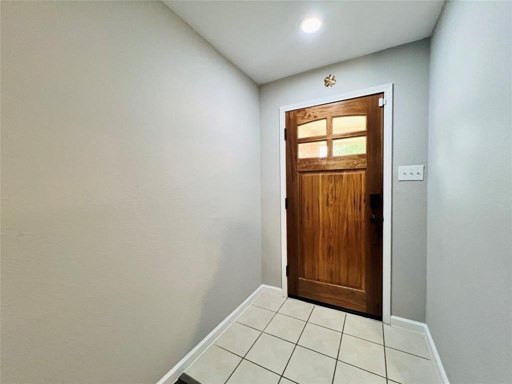 856 Poncho Ln - Photo 3 of 28