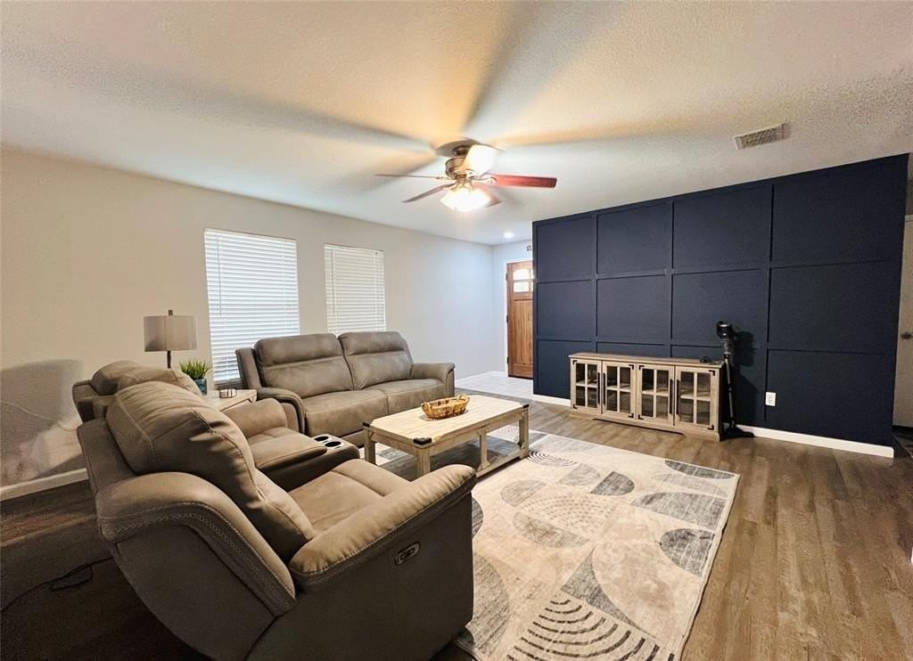 856 Poncho Ln - Photo 5 of 28