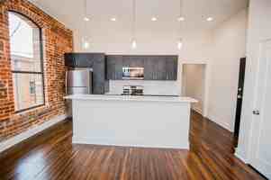 featured image of 110 W Knox St #202