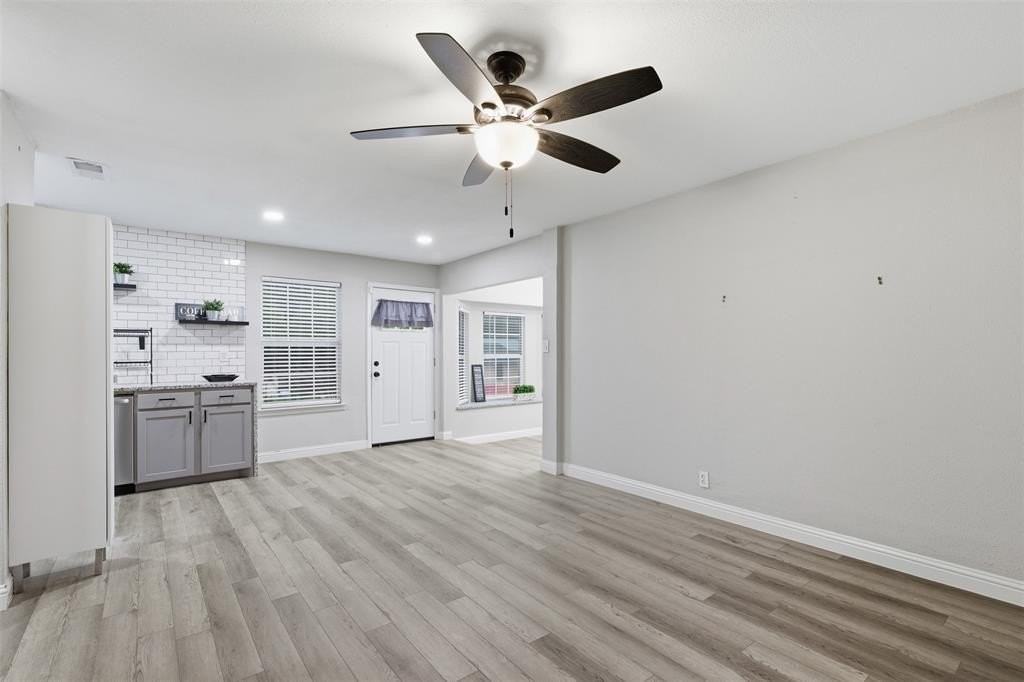 729 Hettie St - Photo 5 of 16