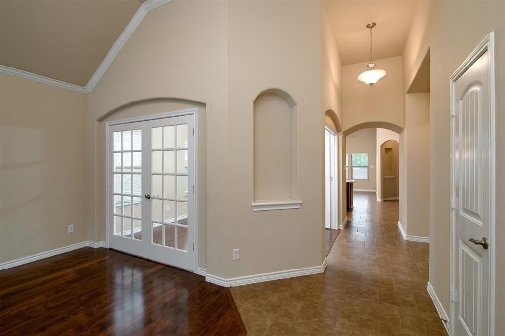 129 Griffin Ave - Photo 4 of 27