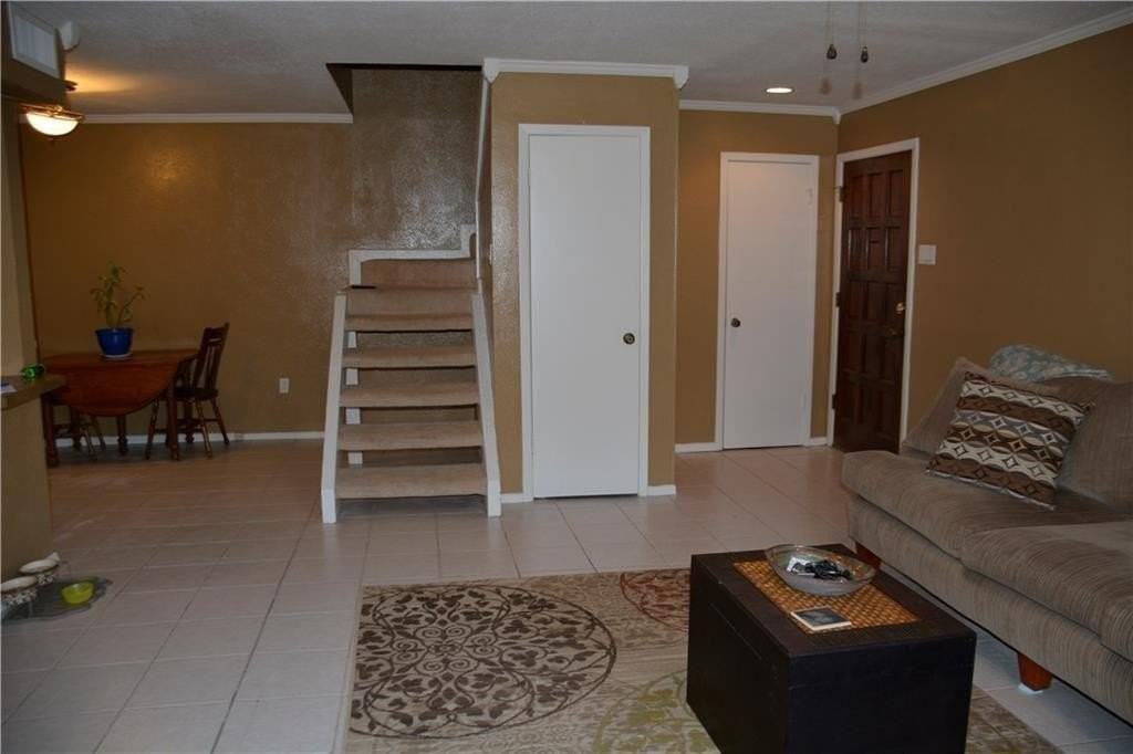 839 Dublin Dr #1 - Photo 7 of 30