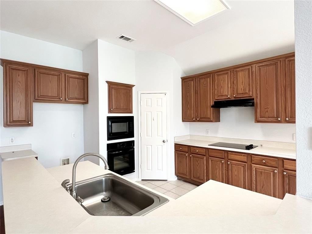 2107 Aberdeen Ave - Photo 5 of 19