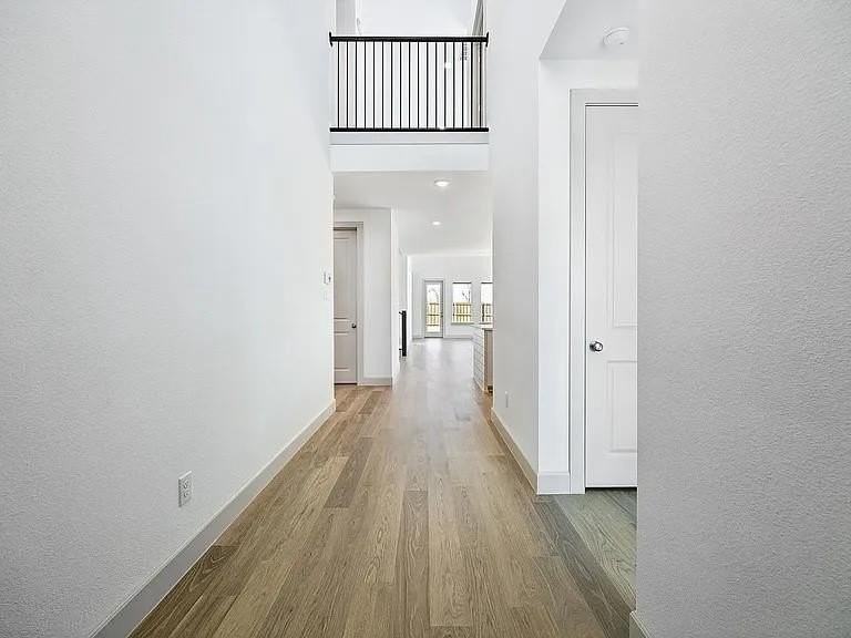 1720 Yaupon Ct - Photo 2 of 15