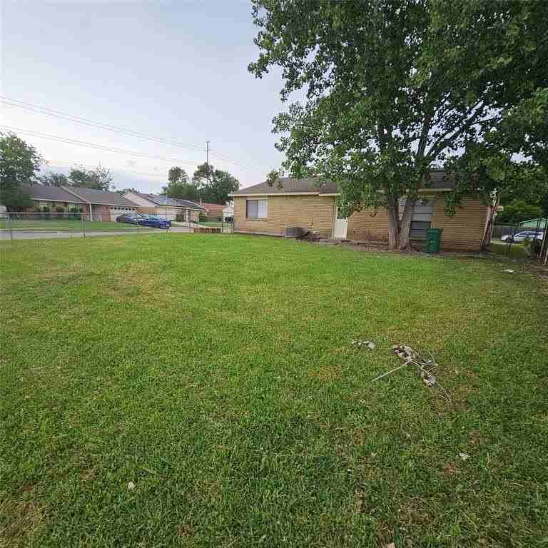 3937 O Hare Dr - Photo 3 of 25
