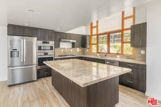 1232 25th St - Photo 4 of 8