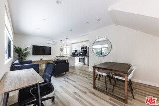 9024 Phyllis Ave #A - Photo 2 of 8