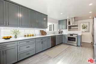 6348 Colgate Ave - Photo 3 of 8