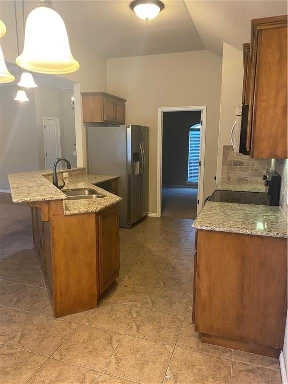 1418 Spoonwood Rd - Photo 5 of 22