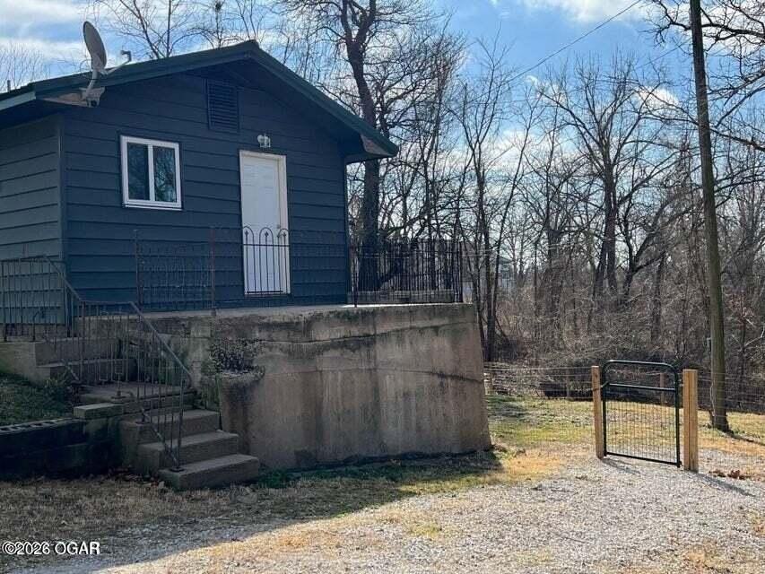 1229 Reid Rd - Photo 3 of 11