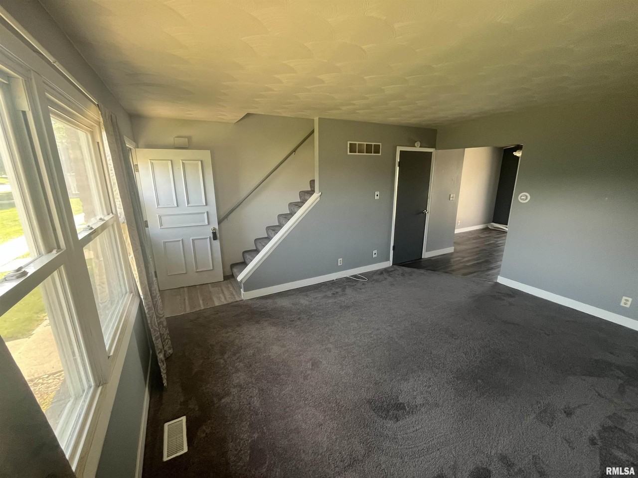 1919 Canterbury Dr #H - Photo 2 of 5