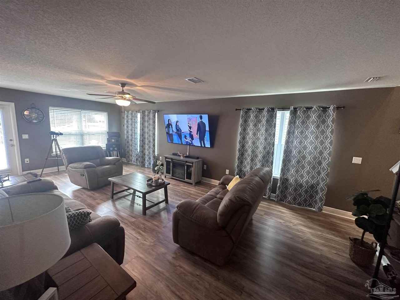 5217 Saufley Field Rd - Photo 3 of 26
