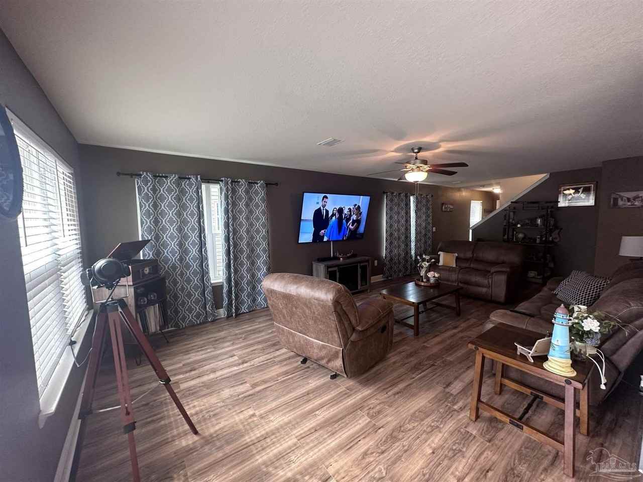 5217 Saufley Field Rd - Photo 5 of 26