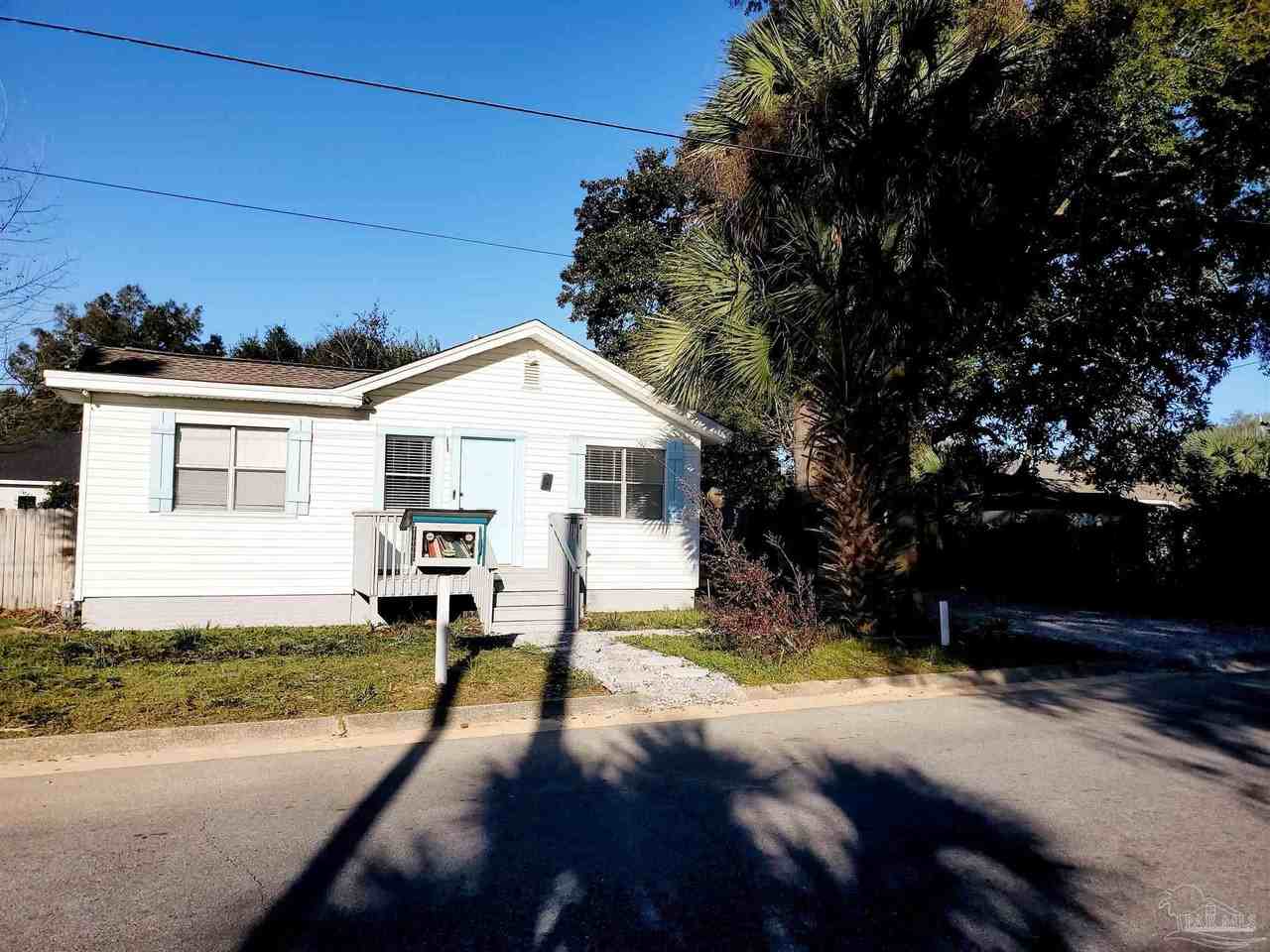 1215 N C St - Photo 4 of 41