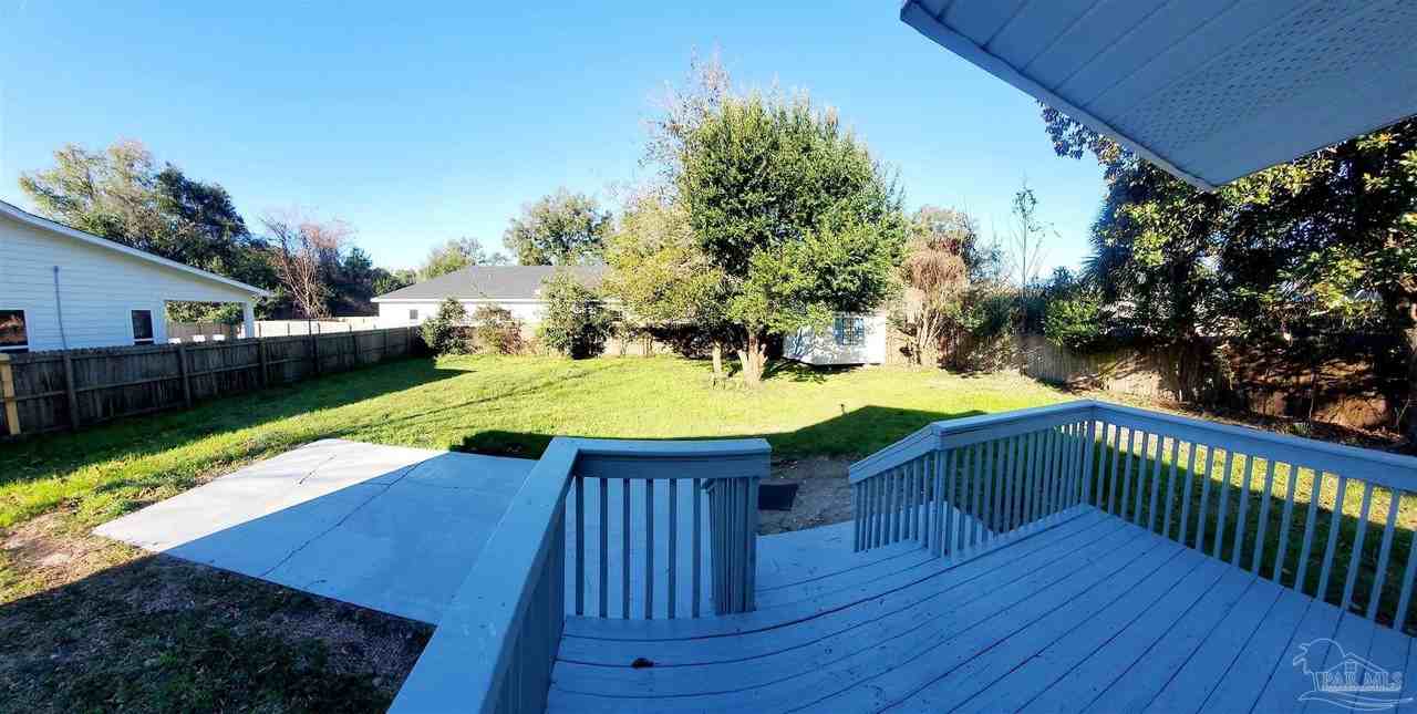 1215 N C St - Photo 4 of 41