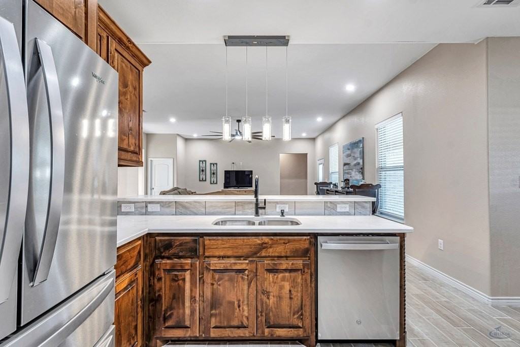 1100 Osprey Dr - Photo 7 of 21