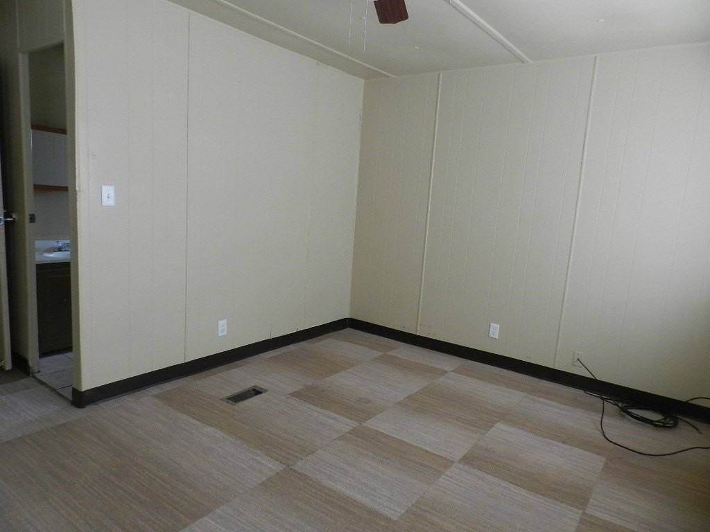 1004 N State St - Photo 3 of 7