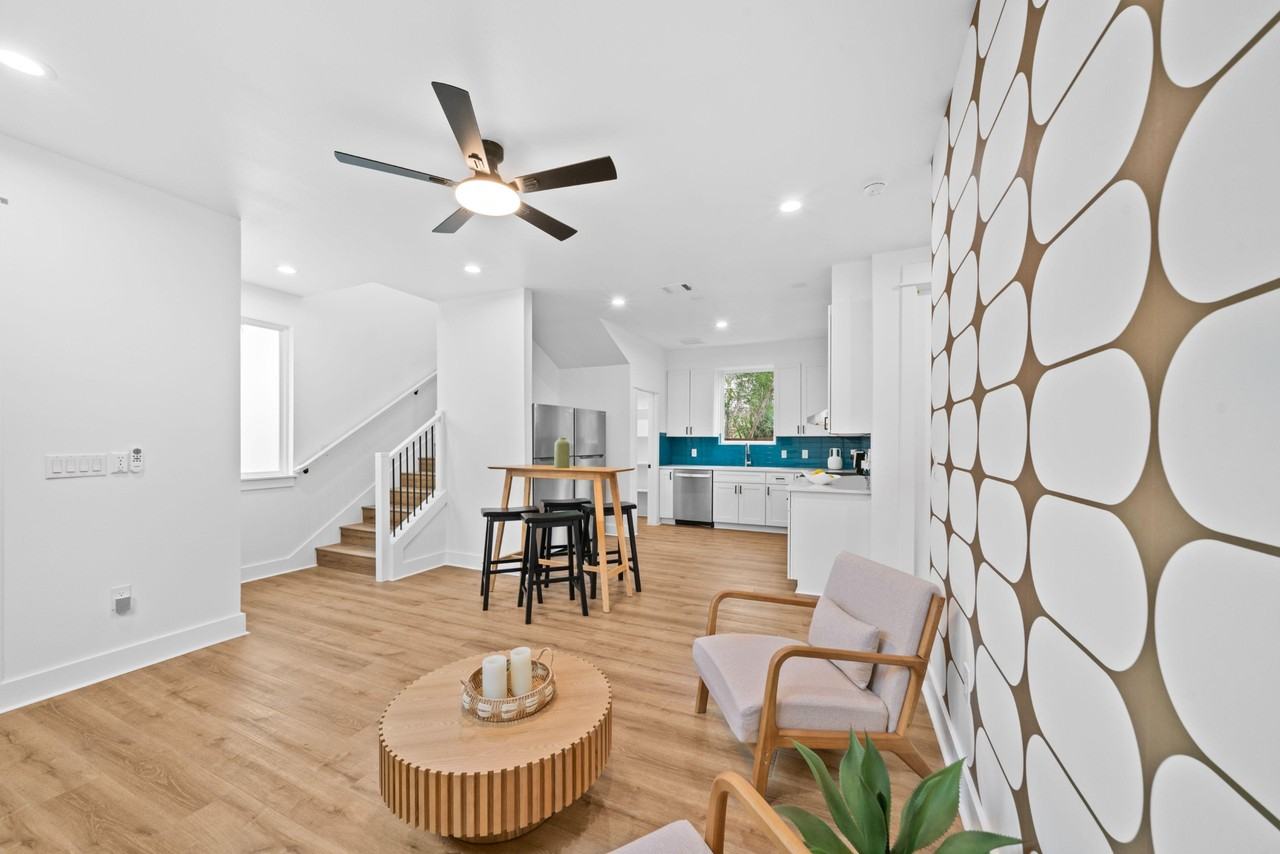 Carver Ave - Photo 5 of 9