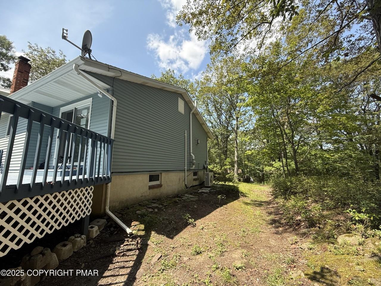 37 Seneca Rd - Photo 5 of 46