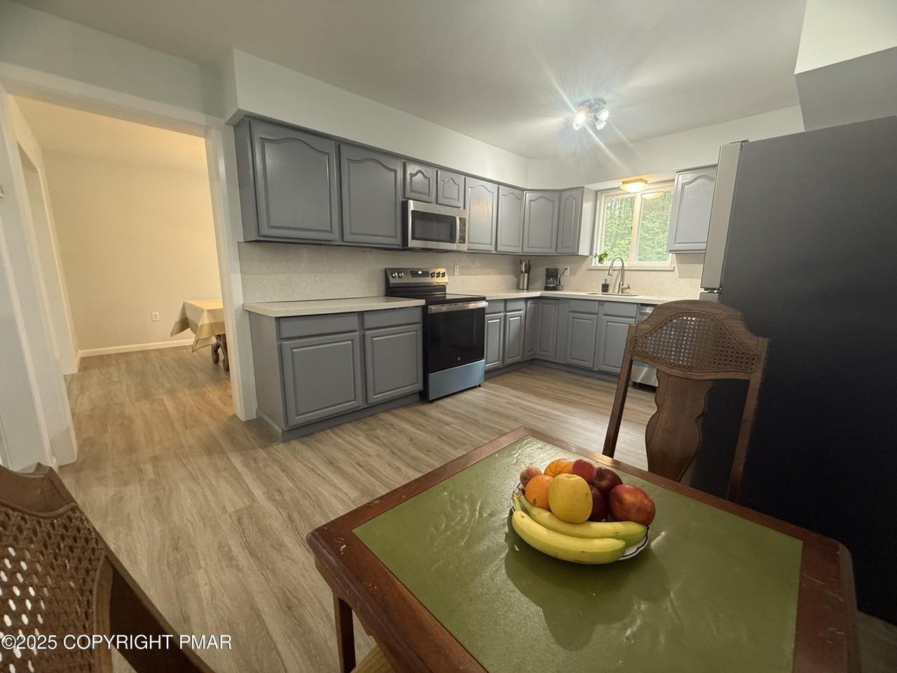 37 Seneca Rd - Photo 7 of 46