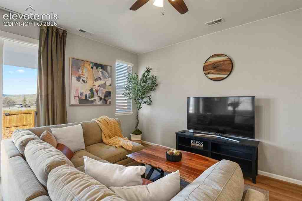 6445 Bodacious Cir - Photo 6 of 39
