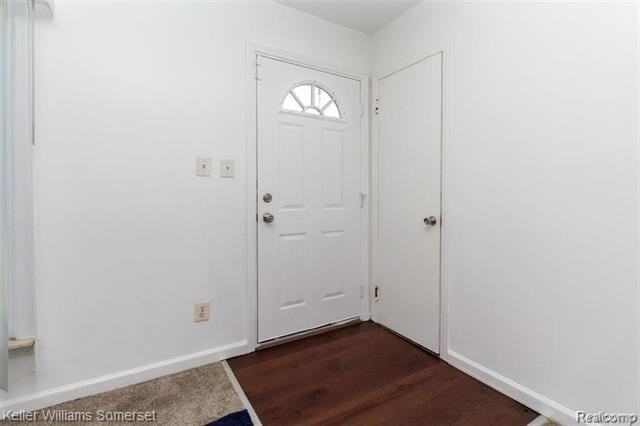 21503 Eastwood Blvd - Photo 2 of 16