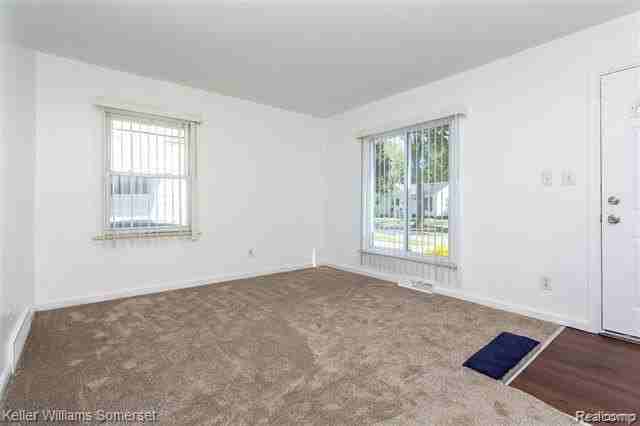 21503 Eastwood Blvd - Photo 3 of 16